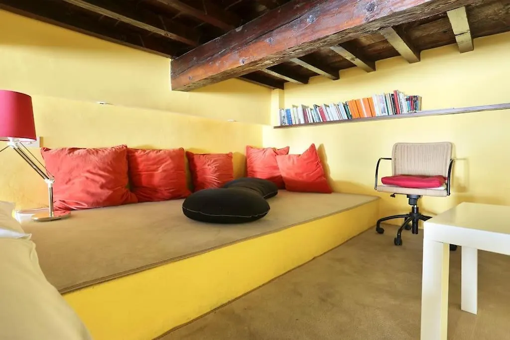 Relax Like Home, Via Ricasoli 6, Next To The Duomo Of Florencia Italia